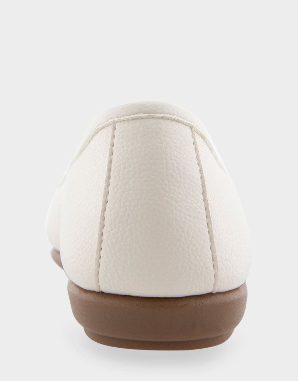 Women's | Bentley Eggnog Faux Leather Ornamented Flat